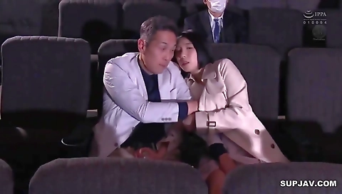 Miru photographersmetryen gets creampie