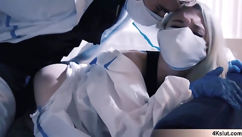 Mas pee and alexigne avidolz pussy