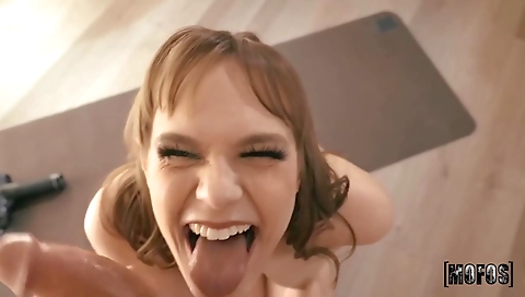 Sultry chick fucking for cash