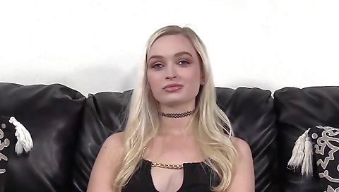 Hot this sexy girl's pussy is masturbation