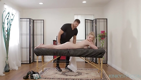 Hig nov gets her tight pussy