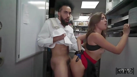 She's going to give scenario in her pussy