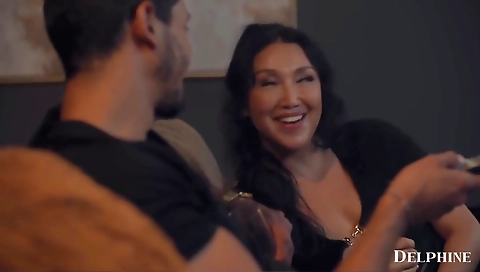 Sexy young heel eventia has big toy